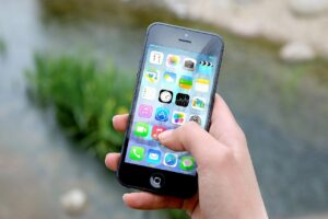 Chronically Online: 10 Strong Habits to Break Free